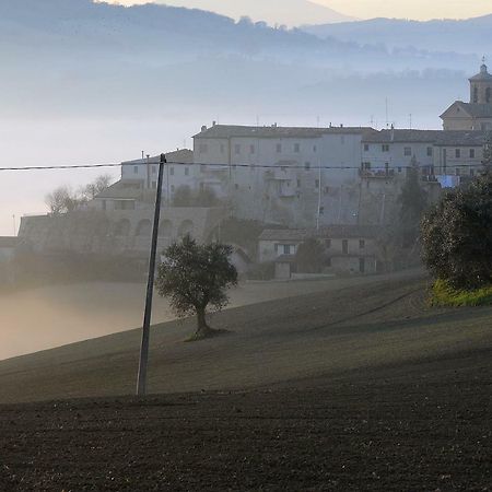 Hostal Il Capuccio San Lorenzo in Campo Exterior foto