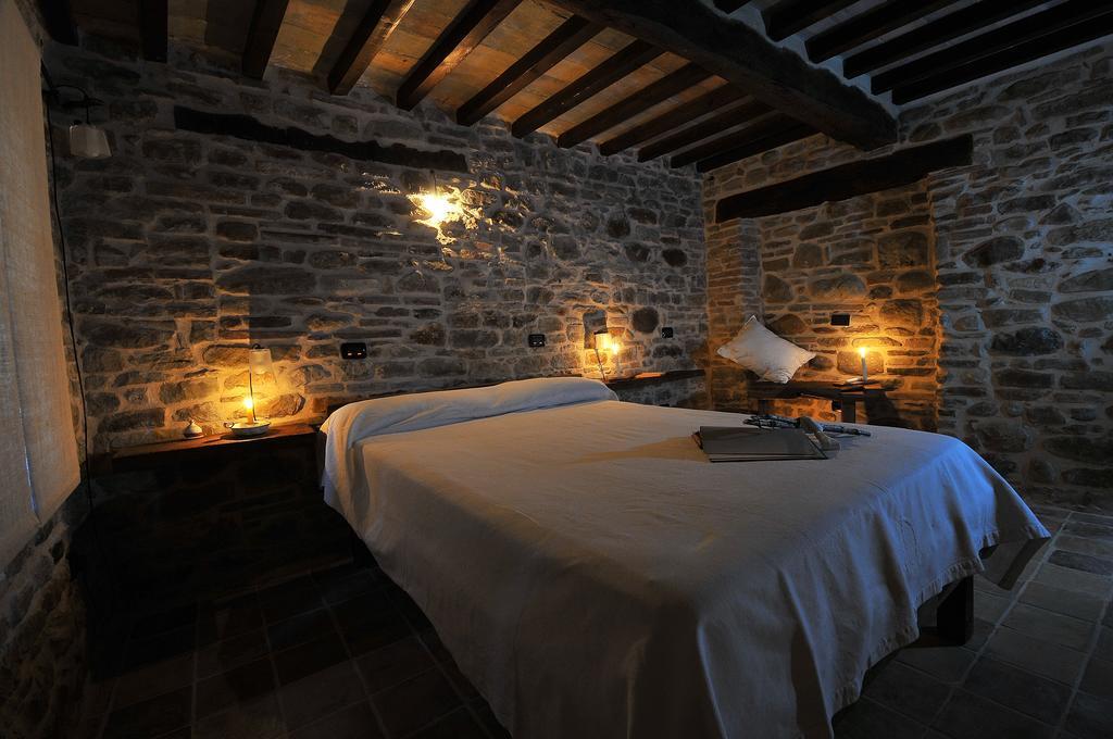 Hostal Il Capuccio San Lorenzo in Campo Exterior foto